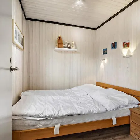 3 Bedroom Gorgeous In Hvide Sande Bjerregård
