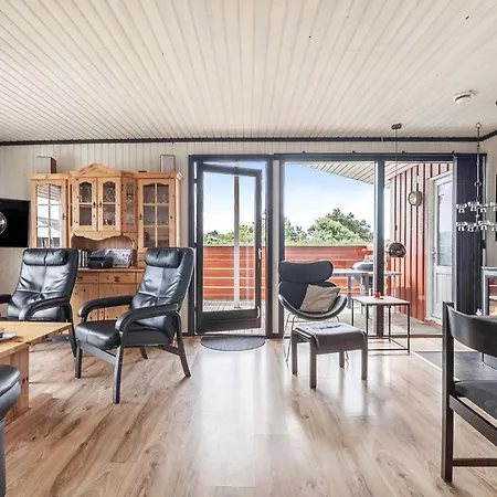 3 Bedroom Gorgeous In Hvide Sande Nyaraló *