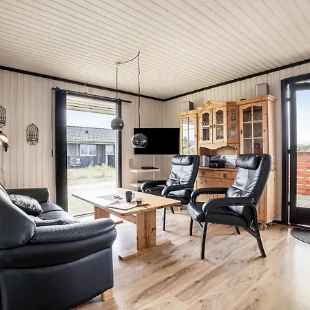 Nyaraló 3 Bedroom Gorgeous In Hvide Sande *